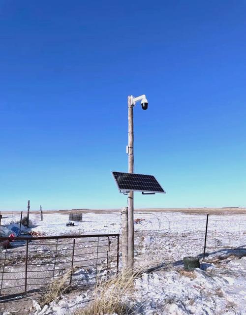草原綠色動脈 太陽能供電系統在生態保護恢復中的多重樞紐功能